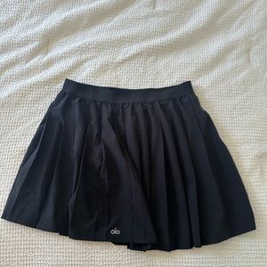 Alo black tennis skirt only worn a few times great condition!